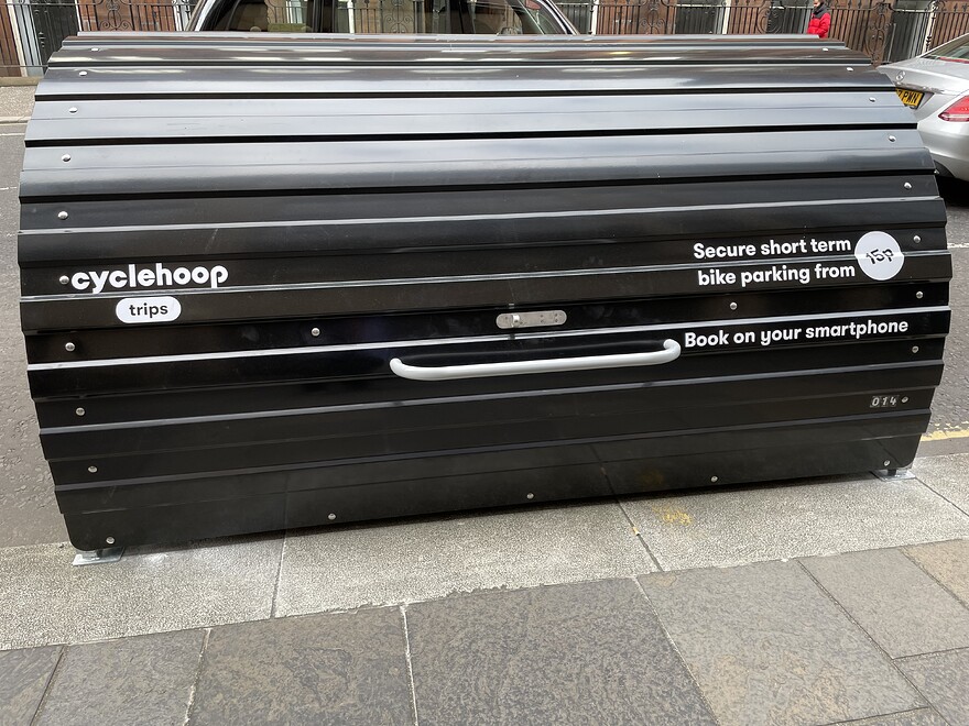 Abri à vélos Cyclehoop - Glasgow, Écosse - 2023-09-23