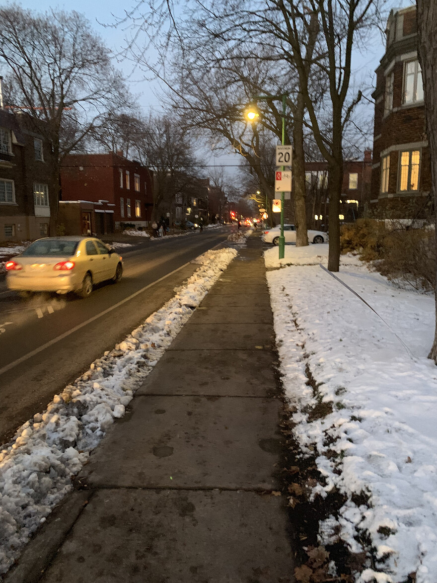 piste bidirectionnelle sur Lajoie enneigée