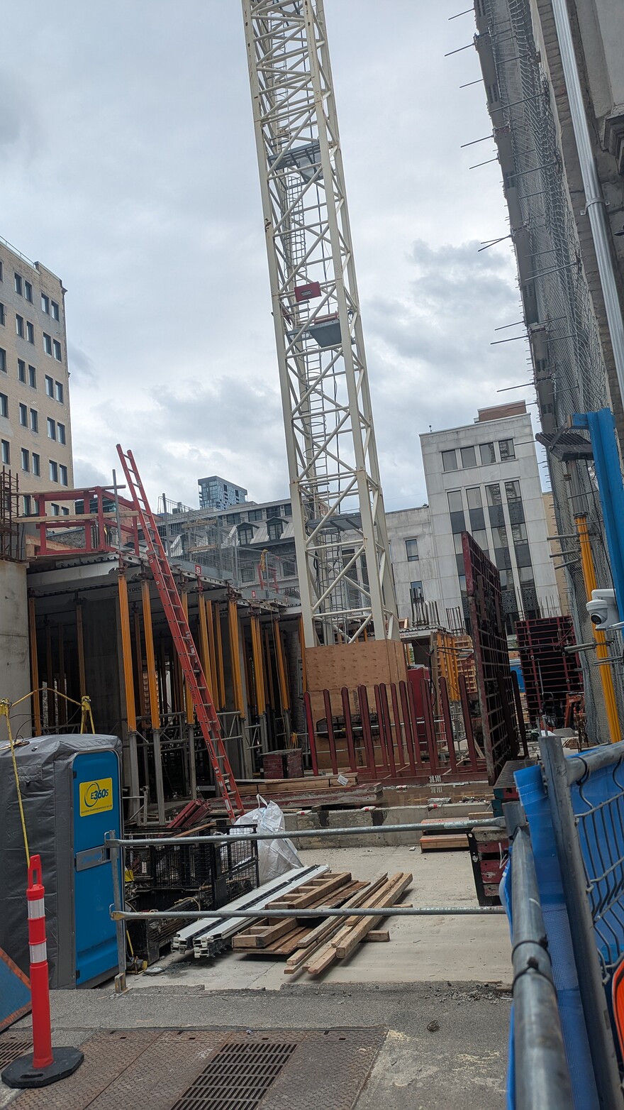 PXL_20250525_174223185.MP