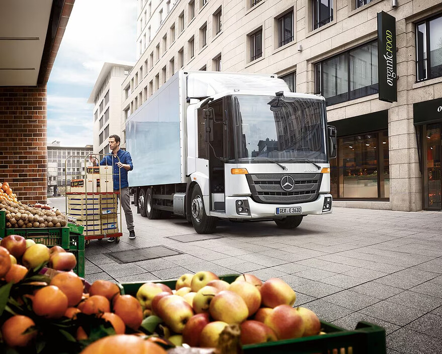 Un camion Econic de marque Mercedes © Photo : Courtoisie : Mercedes-Benz