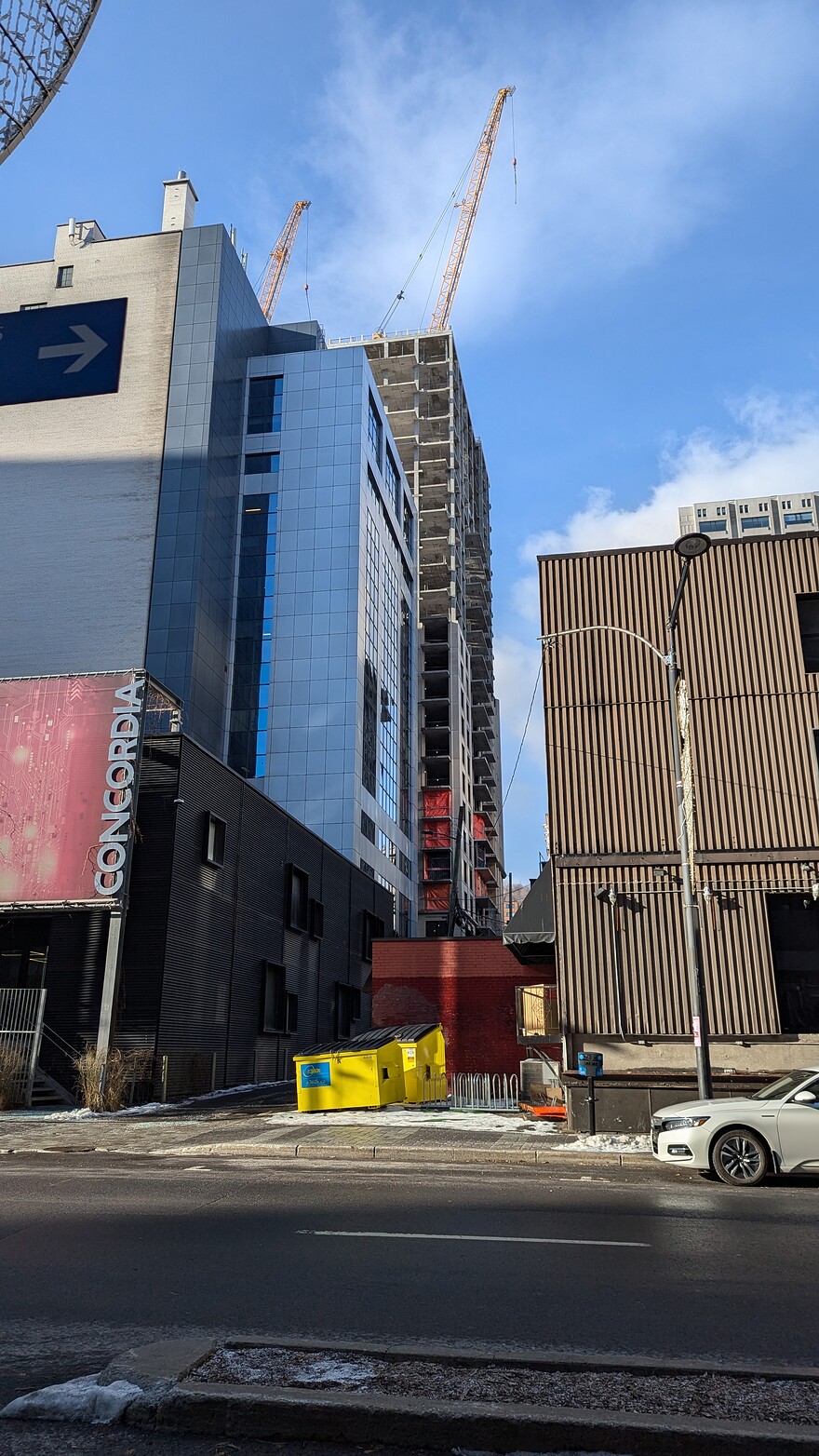 PXL_20241212_175146039