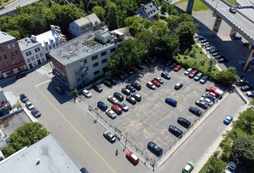 Avant de lancer les travaux, le terrain devra être décontaminé et il fera également l’objet de fouilles archéologiques.