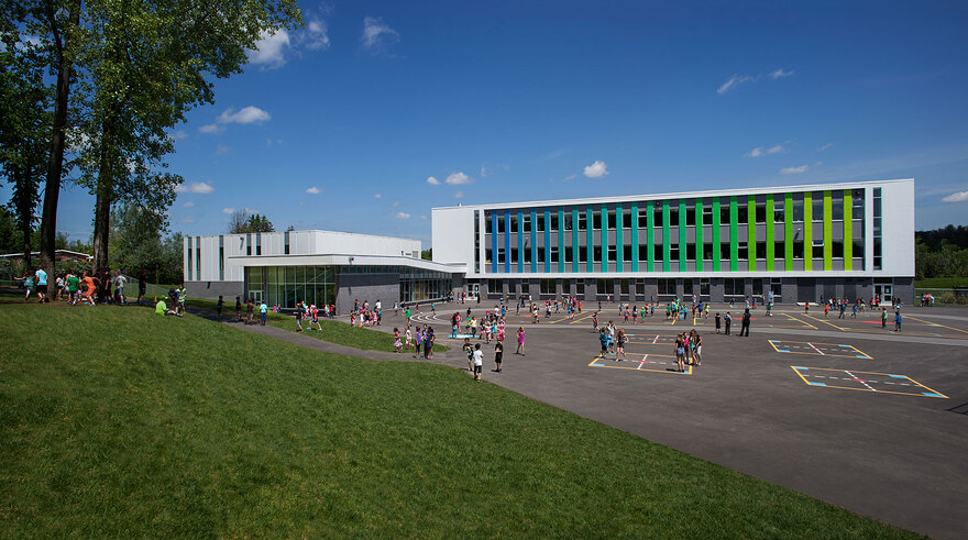 bergeron-thouin-associes-realisation-education-ecole-primaire-aux-couleurs-du-savoir-04