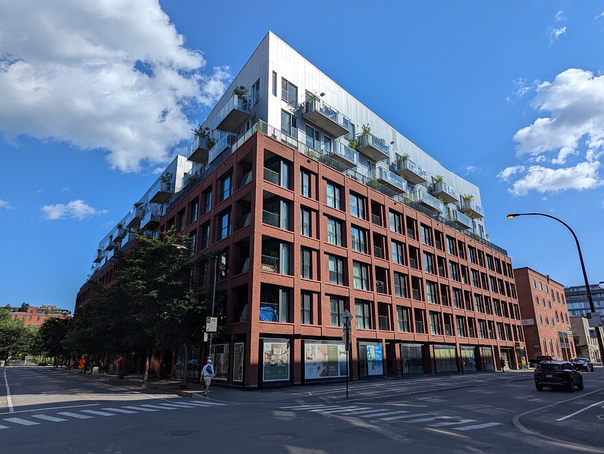 PXL_20250718_210625990