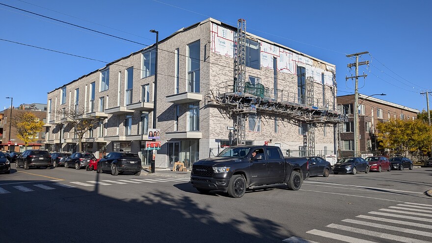 PXL_20251028_193125117