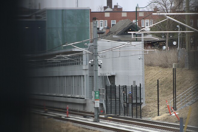 A76E2EEC-8C0D-4049-984E-CA41AD24E001_1_201_a