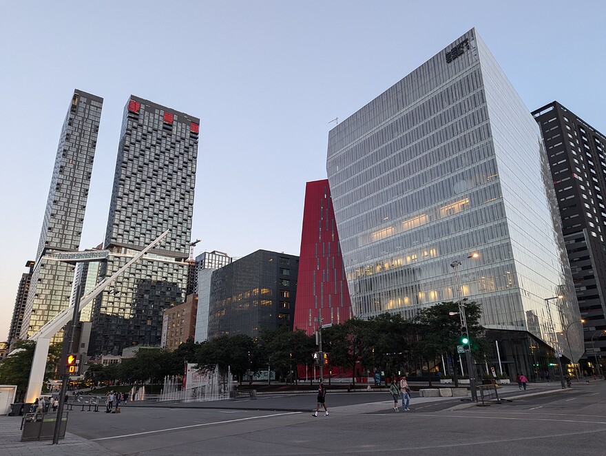 PXL_20240902_232850909