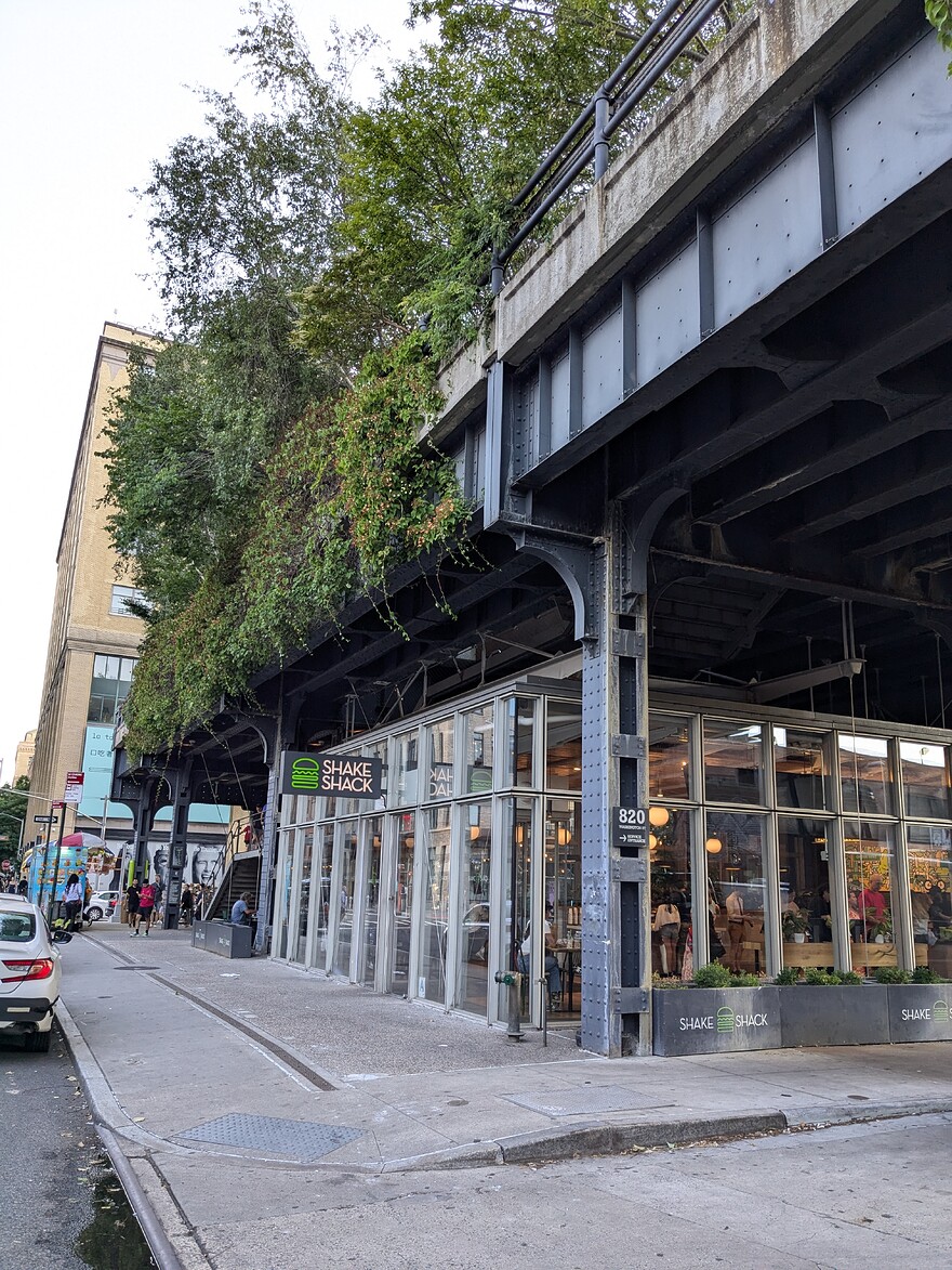 PXL_20240810_221428582
