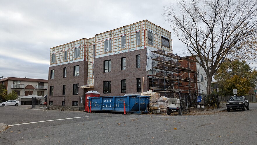 PXL_20251101_191306087