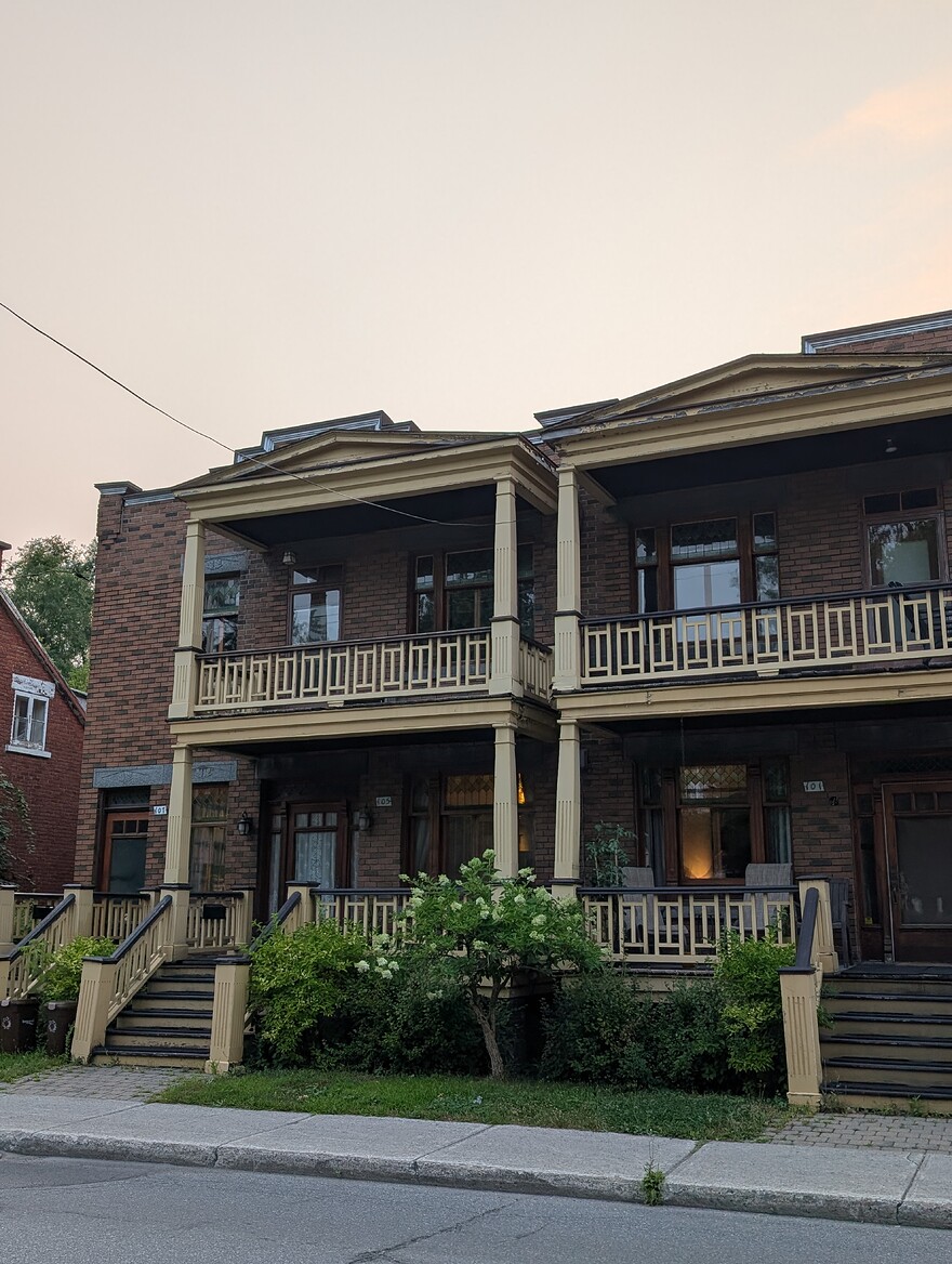 PXL_20250804_234932095