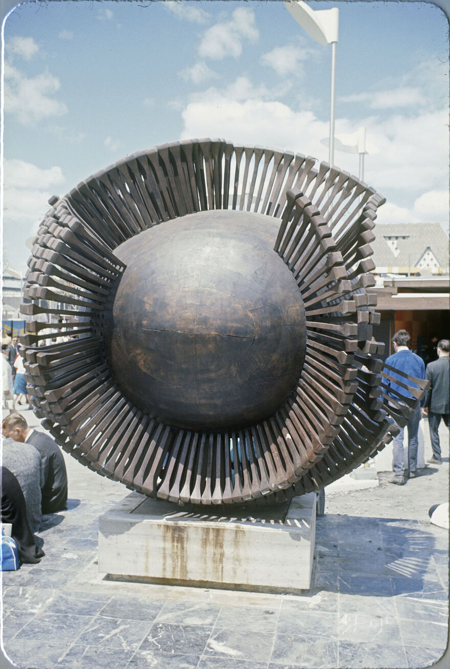 06M_P586S1SS1D1967-034_001