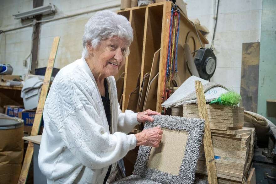 Rita Delafontaine me montre le fruit de son travail de la journée.