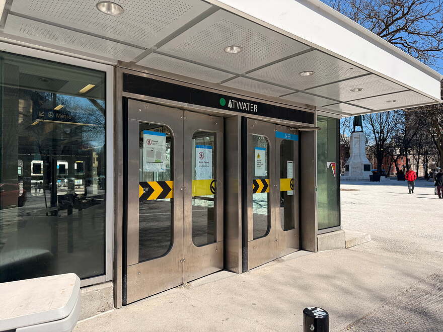 Accès B de la station Atwater
