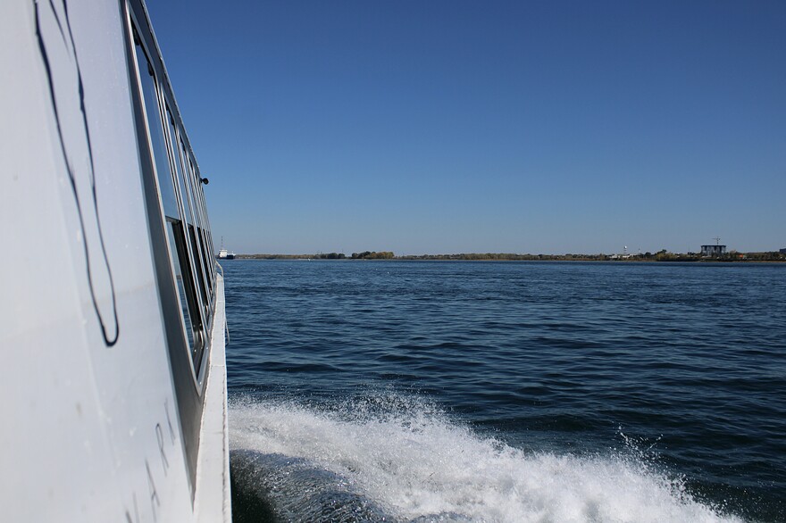 2704710B-7F9B-4E25-B5BA-7EDC54F3F38A_1_201_a