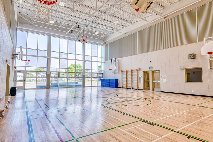 bergeron-thouin-associes-realisation-education-ecole-primaire-saint-joseph-08