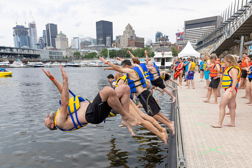 Le traditionnel Grand Splash s’est tenu vendredi dans le Vieux-Port de Montréal.