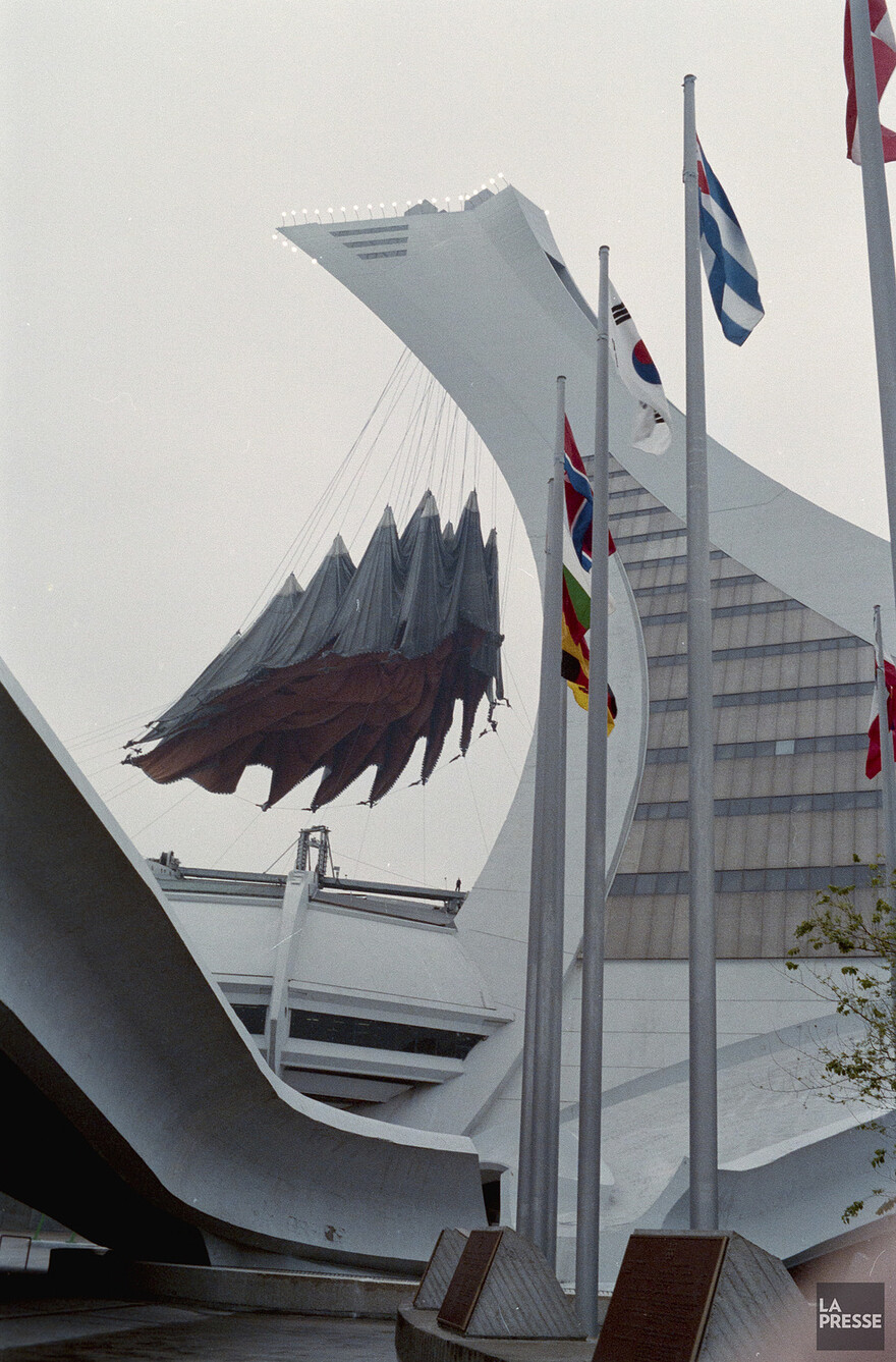 06M_P833S5D1989-0250_011