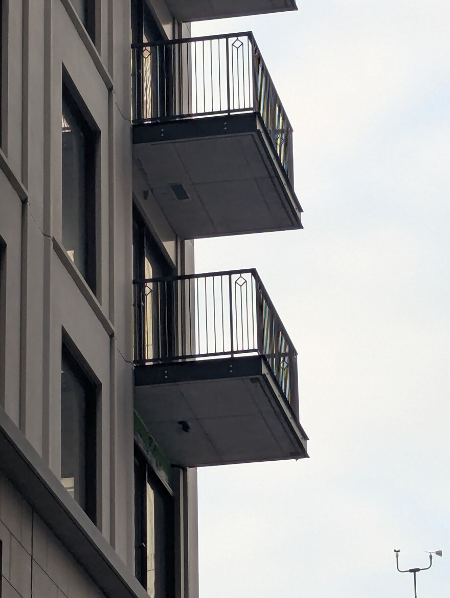 PXL_20250913_222921836