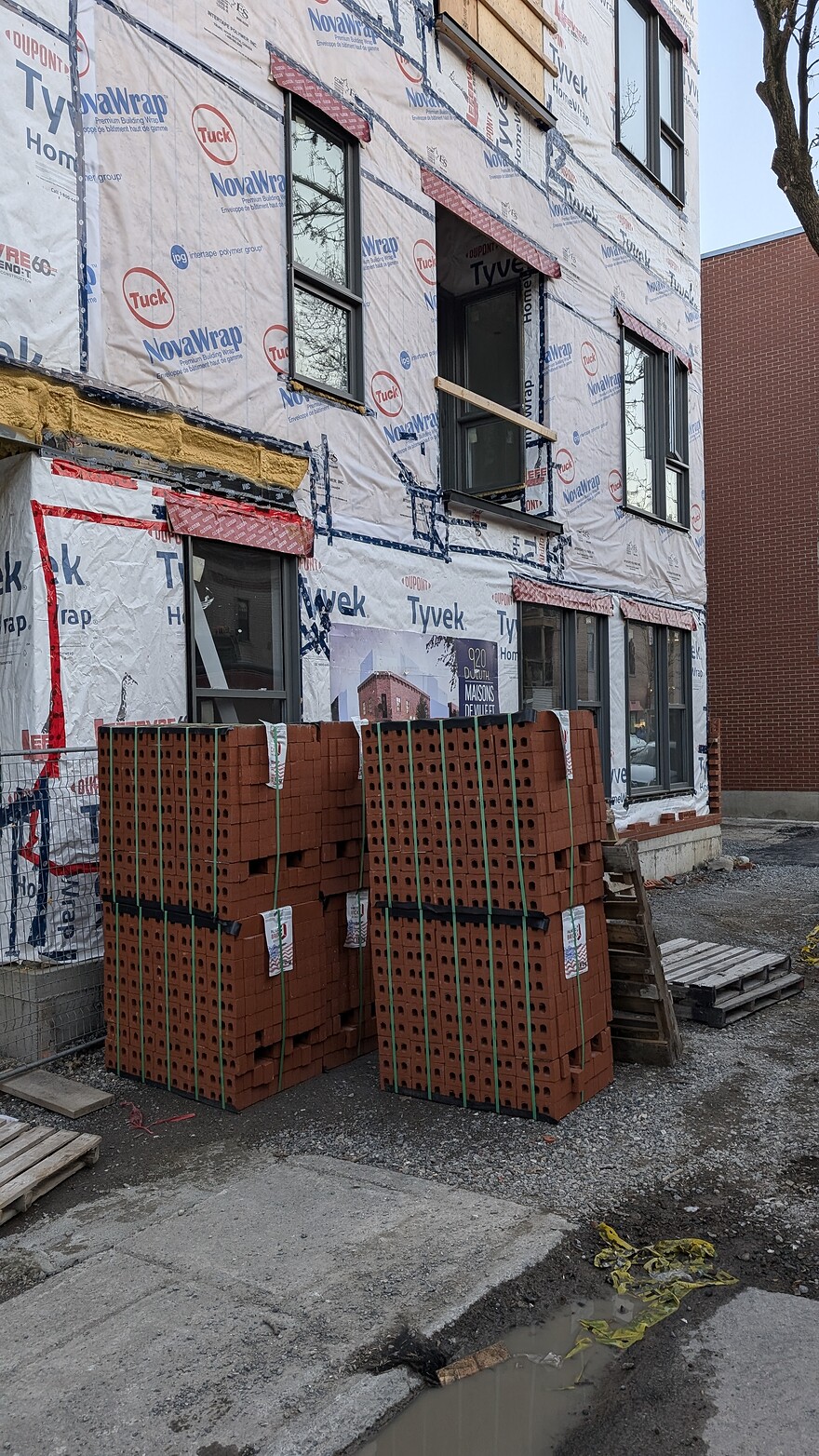PXL_20250502_235640024