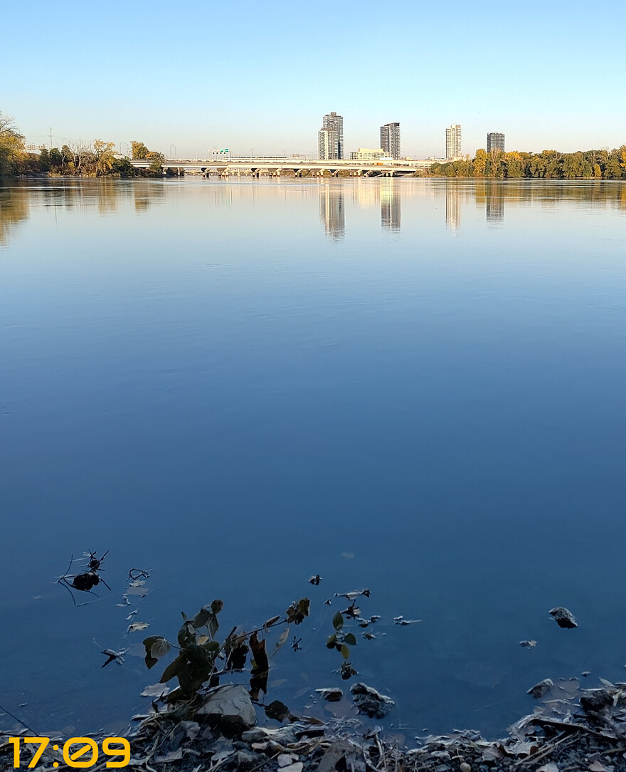 sketch-1760658291732