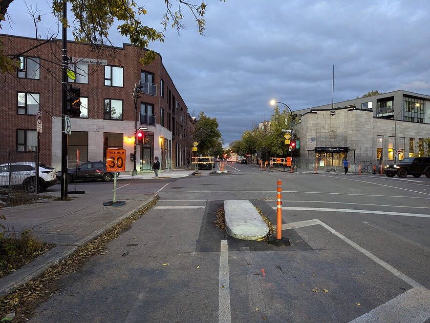 Saint-Jacques / Sainte-Marguerite 👁️➡️ Est