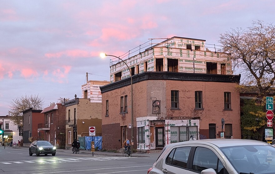 PXL_20251027_214958073~2