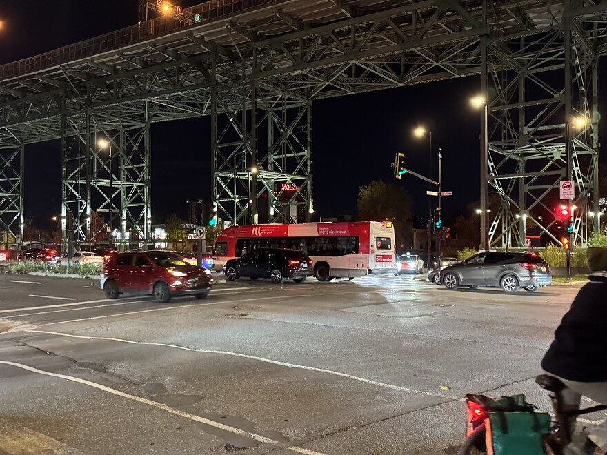 René-Lévesque / De Lorimier, vue vers le sud-ouest.