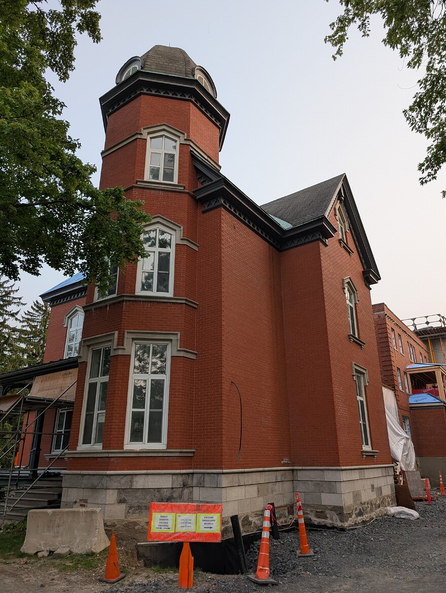 PXL_20250804_233814827