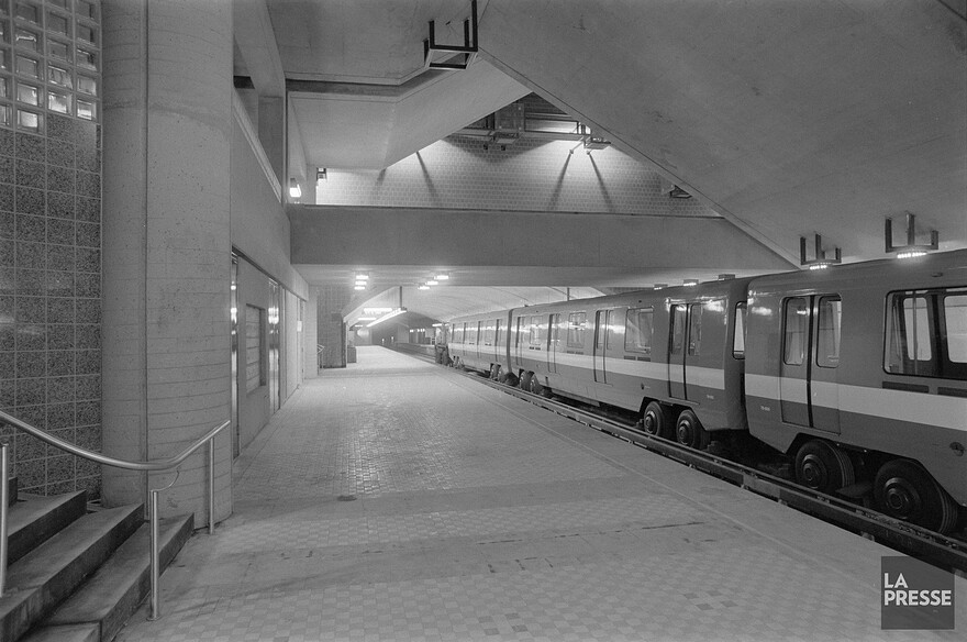 06M_P833S5D1985-0181_005
