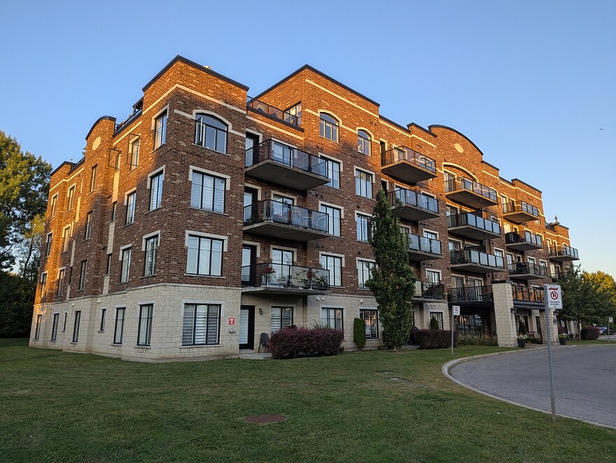 PXL_20250915_223951333