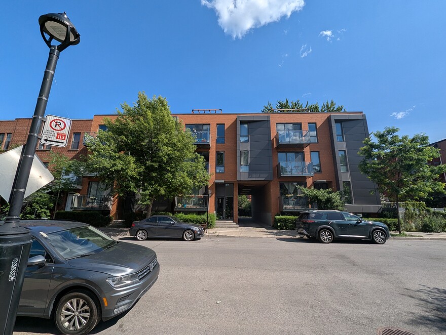 PXL_20250801_194600445