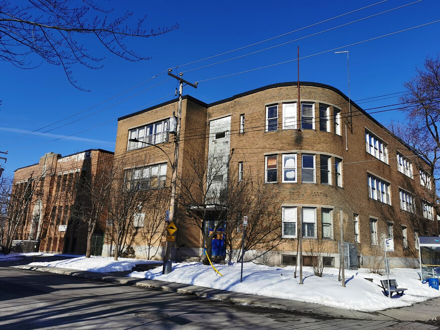 Ancienne école primaire Allion et son annexe © Laurent Lavoie, 2021 / Héritage Montréal