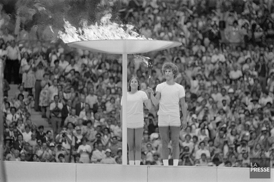 06M_P833S5D1976-0293_025