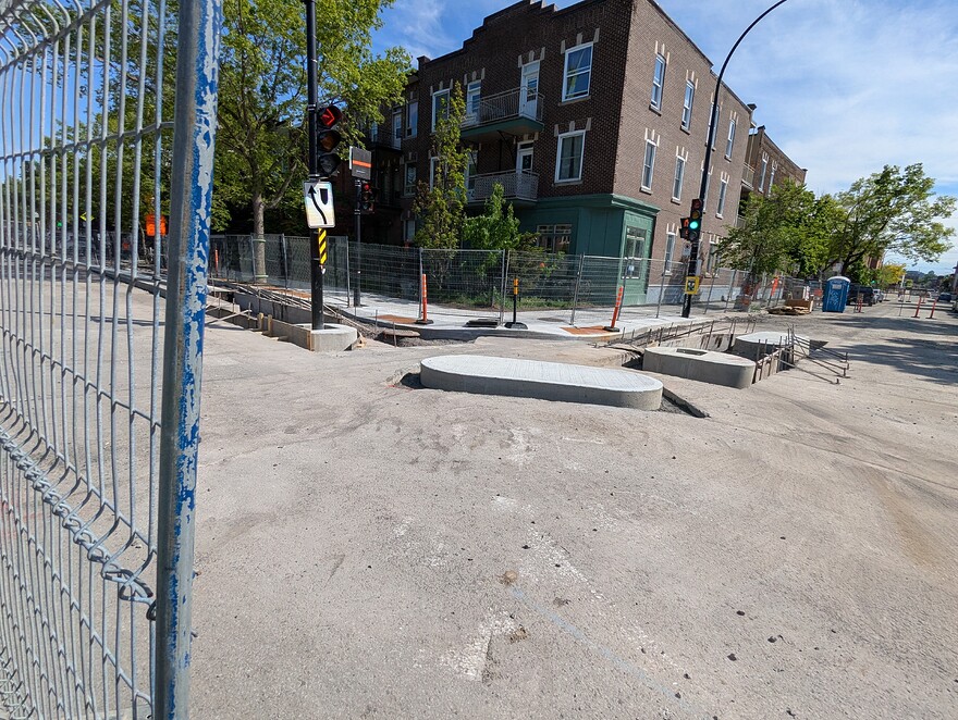 PXL_20250528_201406686