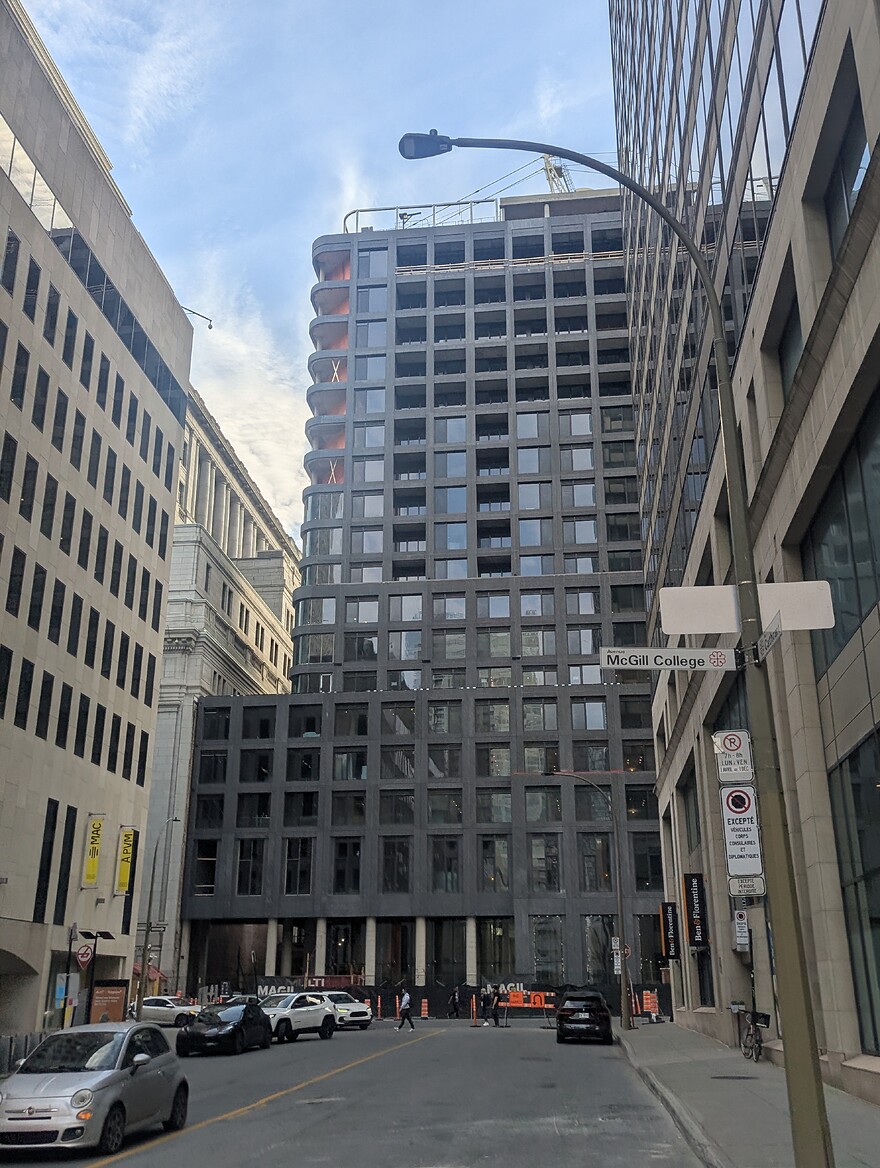 PXL_20250917_212146087