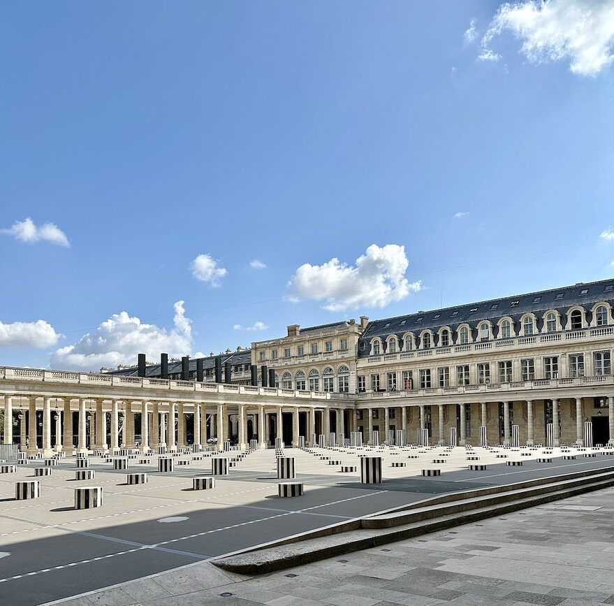 promenade-palais-royal-colonnes-buren