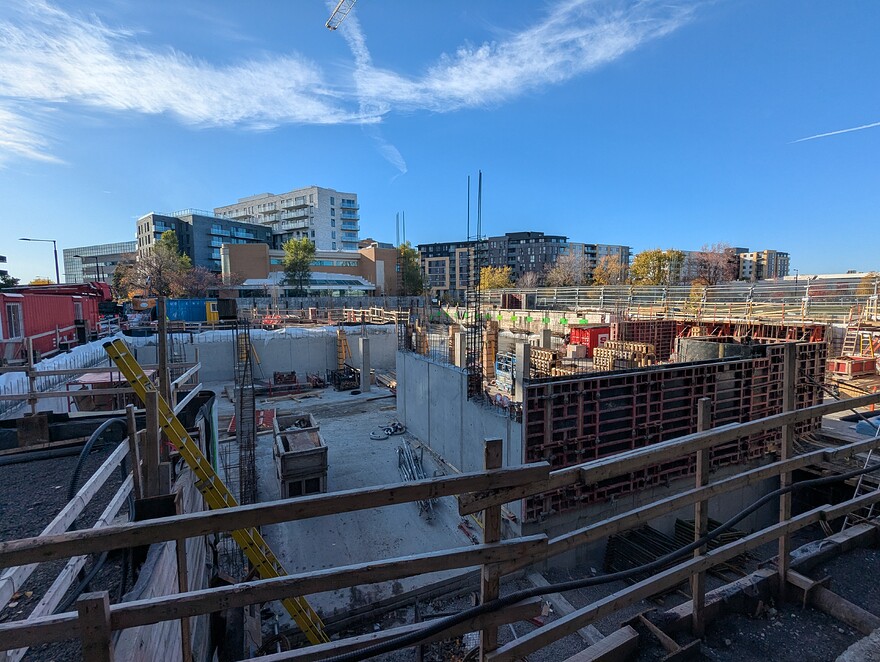 PXL_20251029_192150892