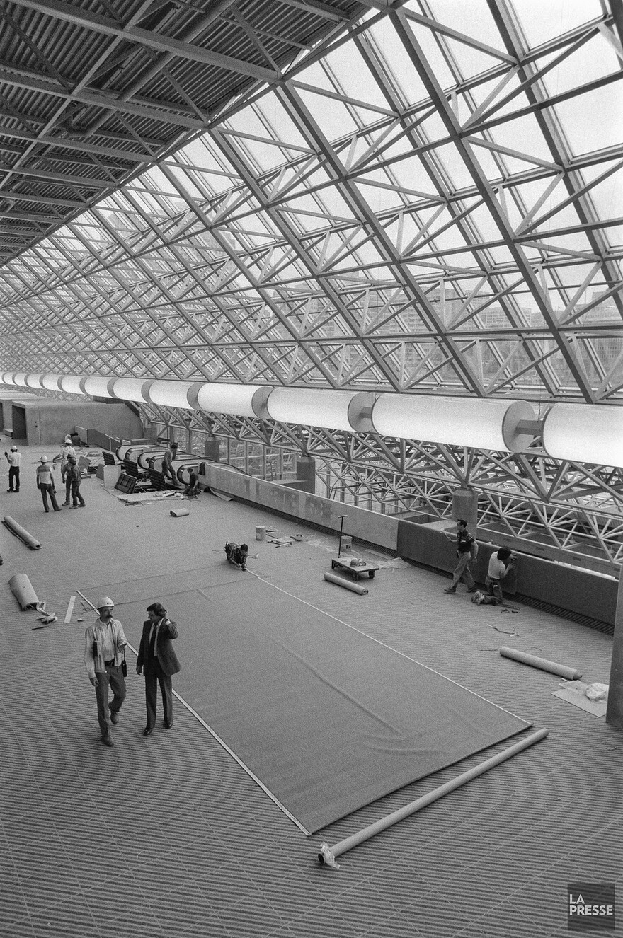 06M_P833S5D1983-0176_004