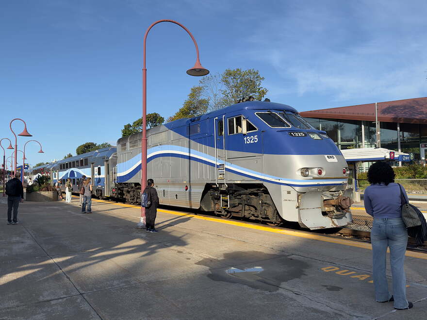 Gare Montréal-Ouest 2025-09-05 locomotive 1325