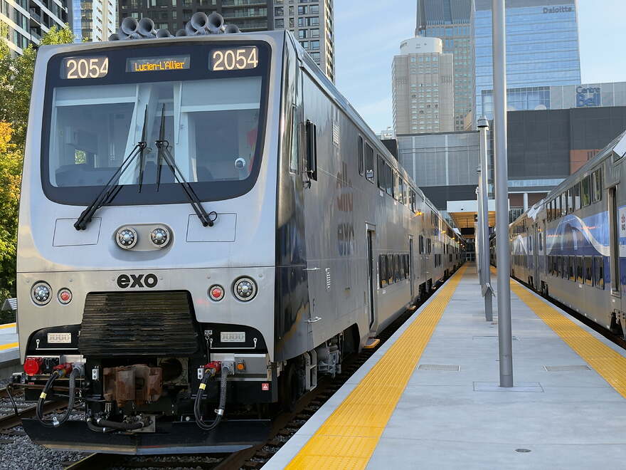 Gare Lucien-L'Allier 2025-09-05 voiture CRRC 2054 avant