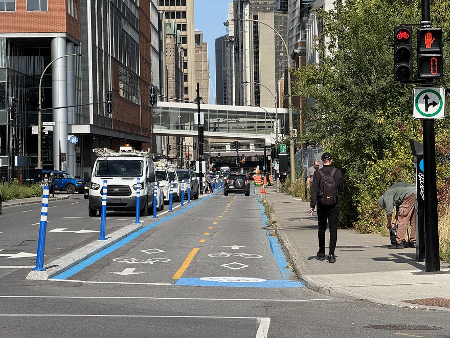 Saint-Antoine / Lucien-L'Allier, vue vers l'est