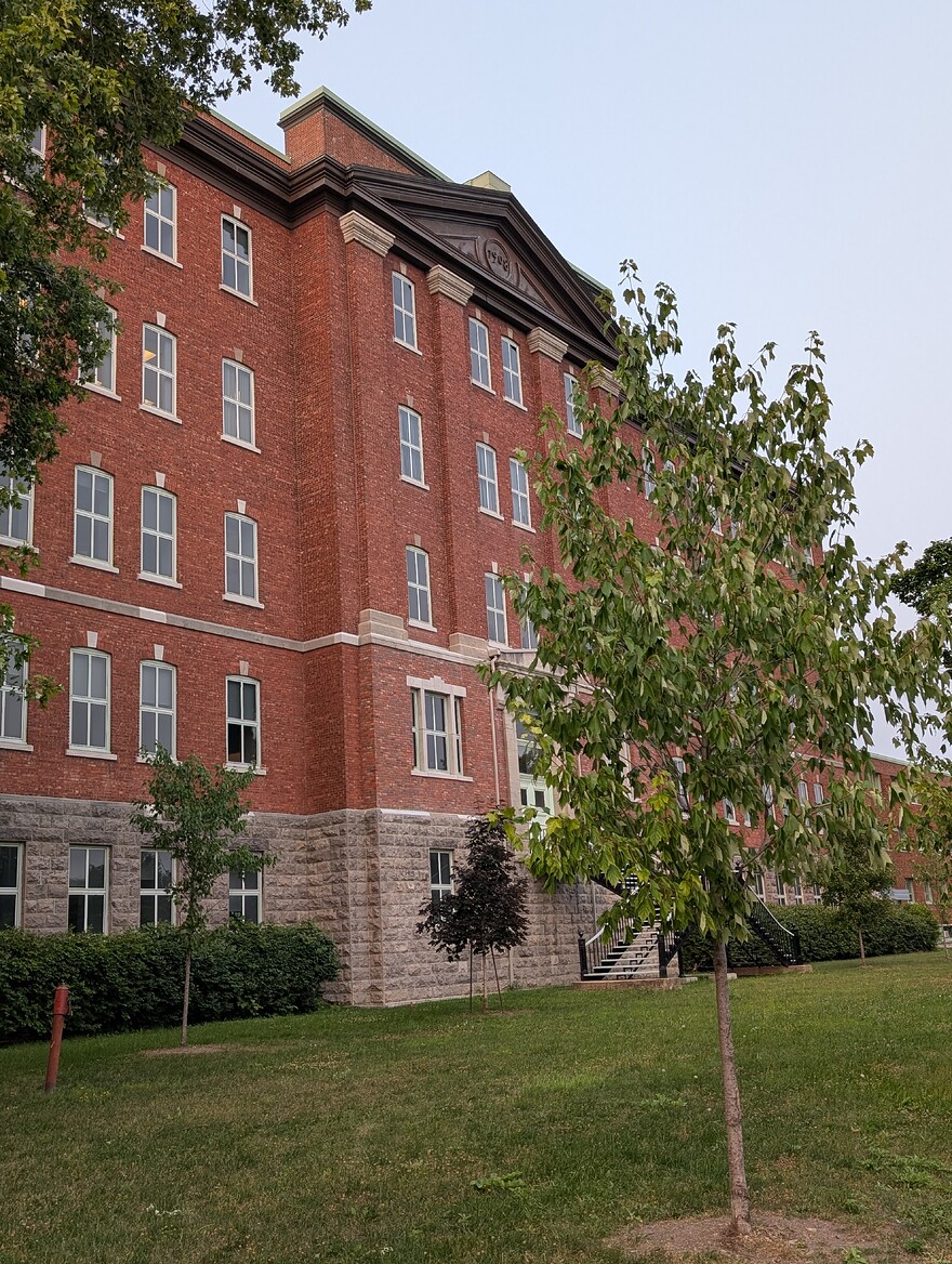 PXL_20250804_234547845