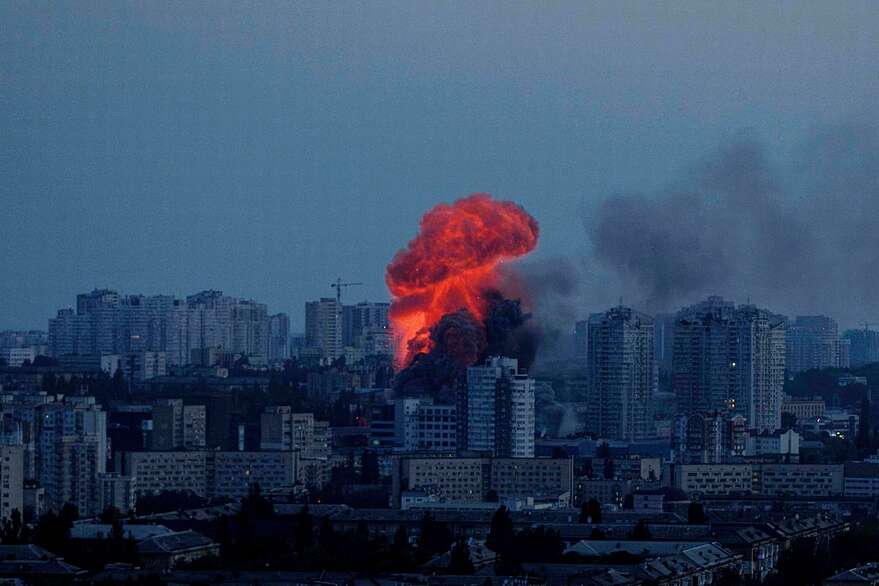 Les frappes aériennes russes sur les villes ukrainiennes, et même sur des quartiers résidentiels, ont été la goutte de trop pour Trump.