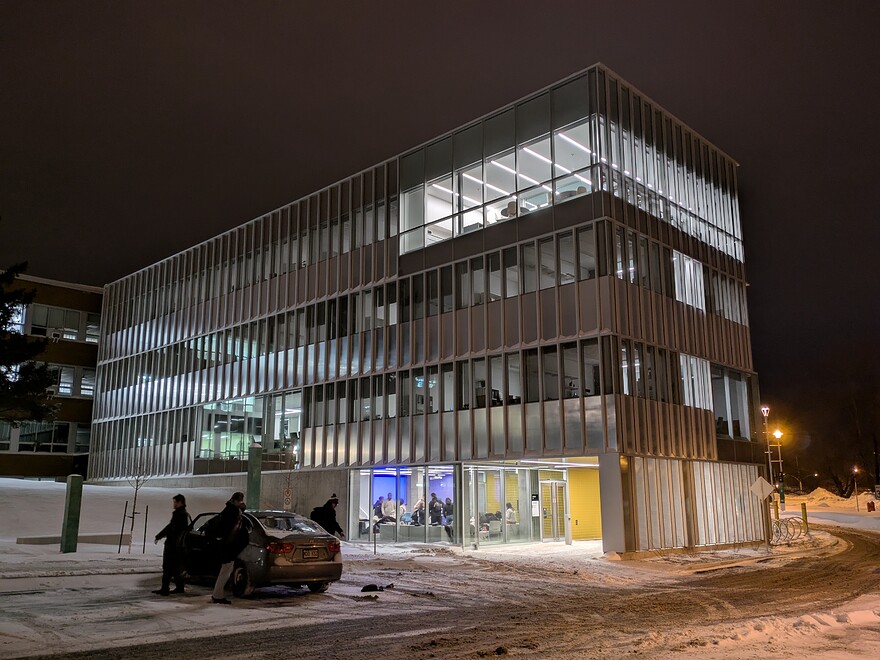 PXL_20250109_224938072