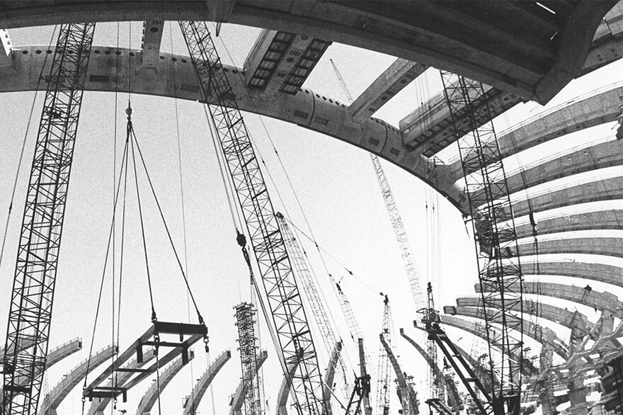 Le chantier du Stade olympique, en décembre 1975