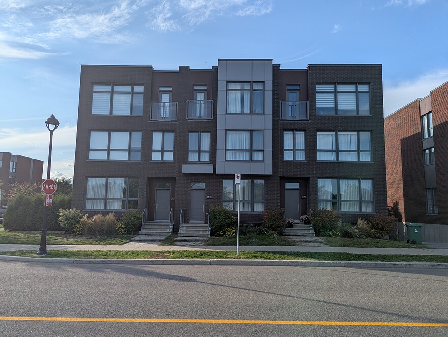 PXL_20250910_210335277