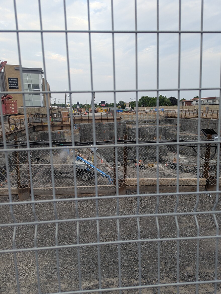 PXL_20250611_235211637