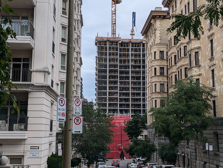 PXL_20240808_224102317