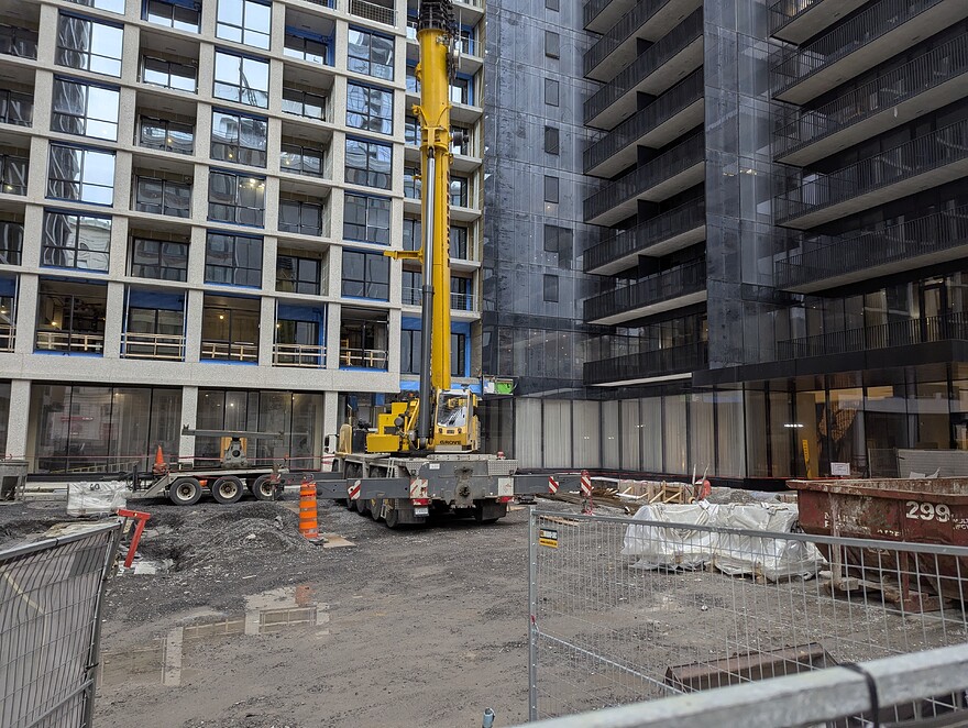 PXL_20250506_222319848