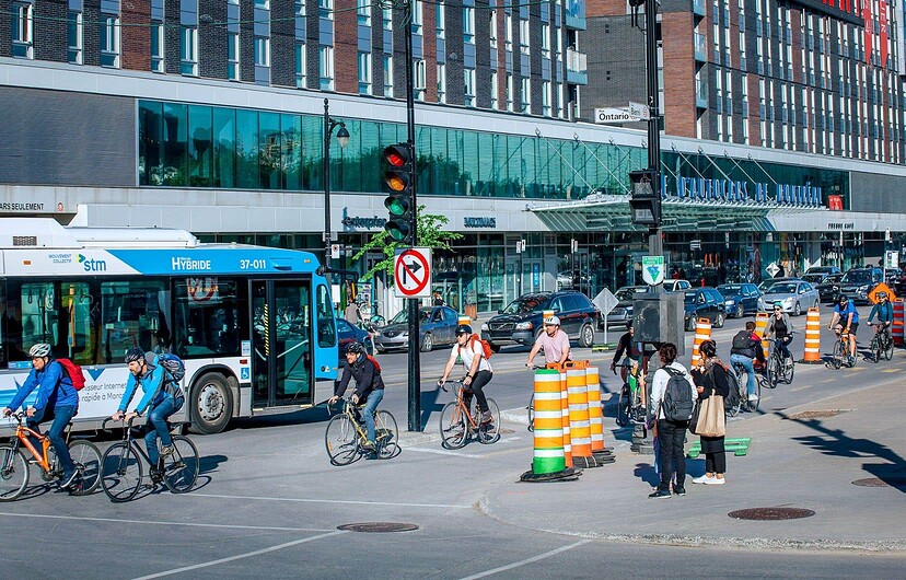 Montréal doit revoir la configuration de l’intersection des rues Berri et Ontario afin d’en améliorer la sécurité.